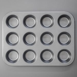 Utenzo Home  Silver Non-Stick Baking Set